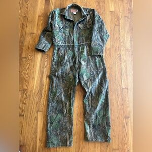 VTG Winchester Men’s Size Large Regular  Camo coveralls